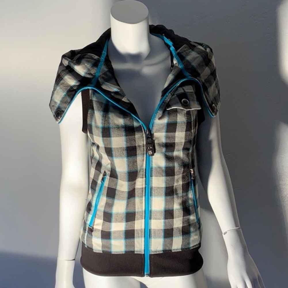 BURTON VEST SIZE MEDIUM